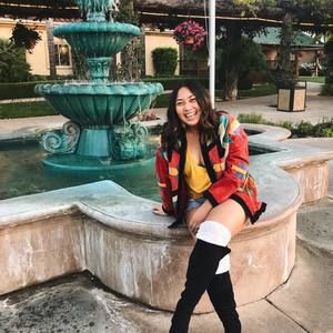 Meet your Posher, Camille erise